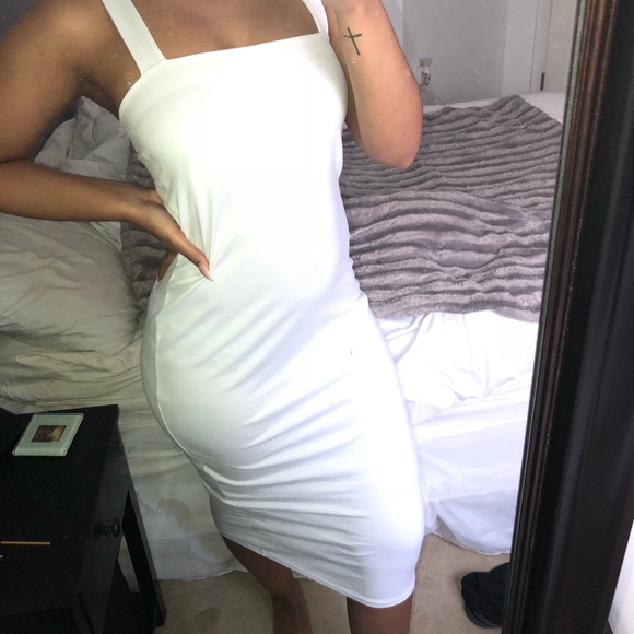 *SOLD* White midaxi dress - Picture 1 of 3